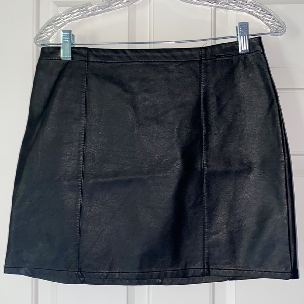 Forever 21 Black Mini Skirt